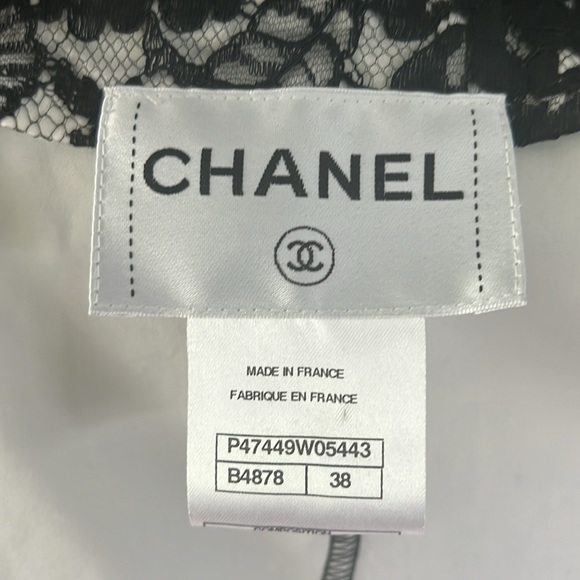 ⭐️CHANEL Runway Cruise 2014 Black & White Lace Blazer Size 38 MSRP $6200⭐️ - Picture 7 of 15
